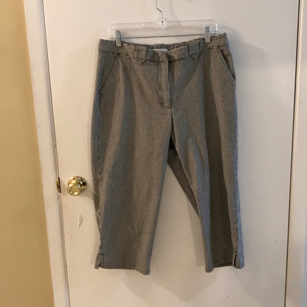 Black and White Check Capri Pants 14